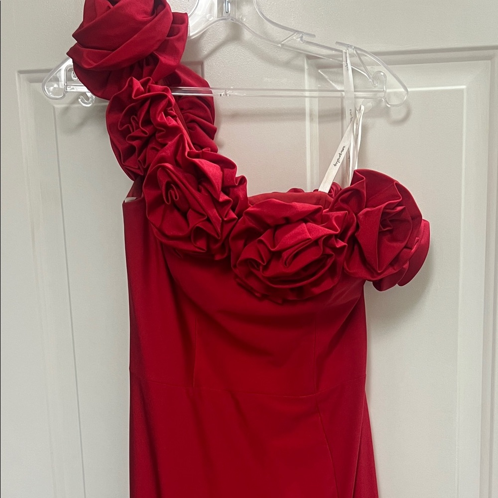 Ava Presley Elegant Red Off-Shoulder Dress - Picture 5 of 17